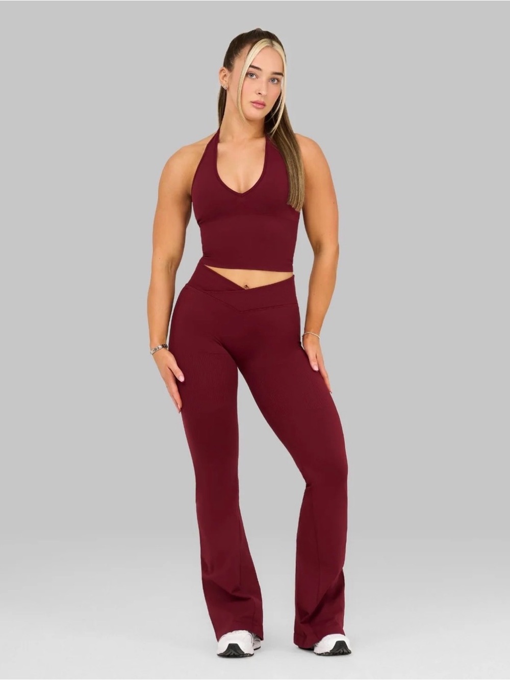 ELEVATE™ SCULPTING MID V-WAIST FLARE LEGGINGS M